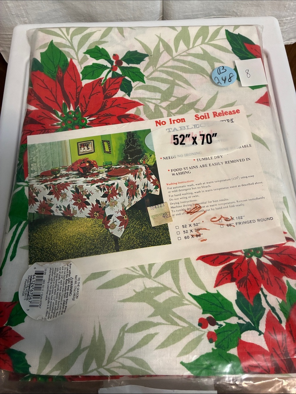 Vintage Holiday Poinsettia Tablecloth 52" x 70" No Iron NEW